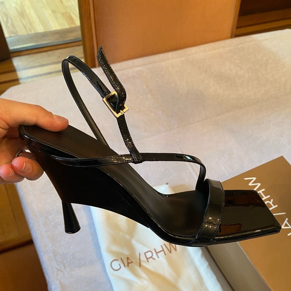 GIA/RHW sandal pumps size 39 NEW